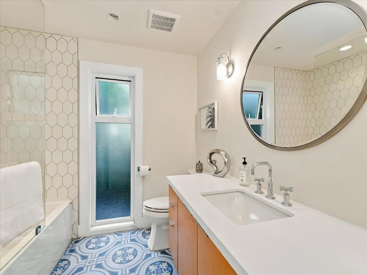 15068 Victoria Avenue, photo 26